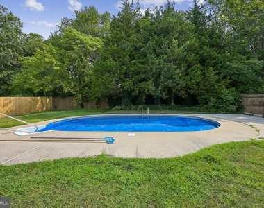 118 Sylvan Terrace - Photo Thumbnail 24