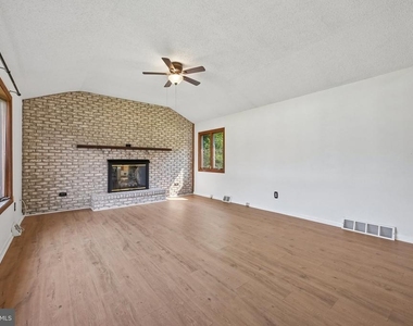 118 Sylvan Terrace - Photo Thumbnail 2
