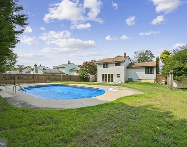 118 Sylvan Terrace - Photo Thumbnail 21