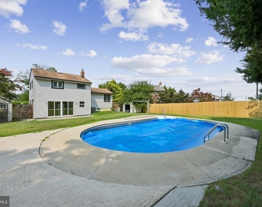 118 Sylvan Terrace - Photo Thumbnail 23
