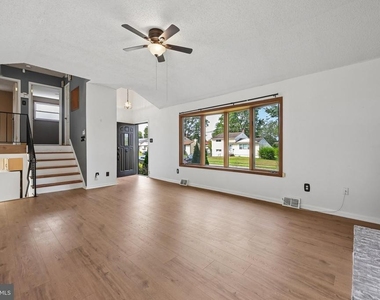 118 Sylvan Terrace - Photo Thumbnail 5
