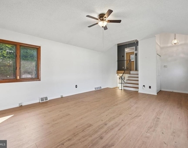 118 Sylvan Terrace - Photo Thumbnail 6