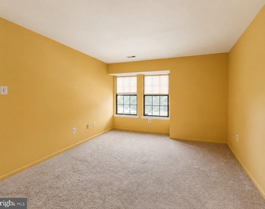 19 Summit Court - Photo Thumbnail 4