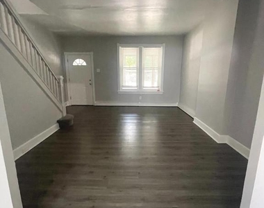 42 3rd Avenue - Photo Thumbnail 2