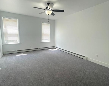 42 3rd Avenue - Photo Thumbnail 6