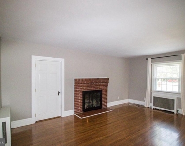 429 S Washington Street - Photo Thumbnail 2
