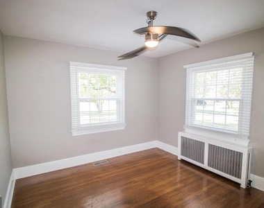429 S Washington Street - Photo Thumbnail 10