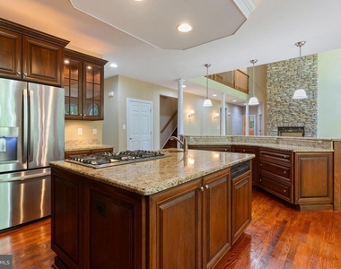 45105 Mill Creek Way - Photo Thumbnail 17