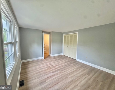 4908 Rocky Spring Lane - Photo Thumbnail 23