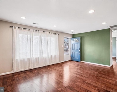 3720 Harmon Avenue - Photo Thumbnail 1