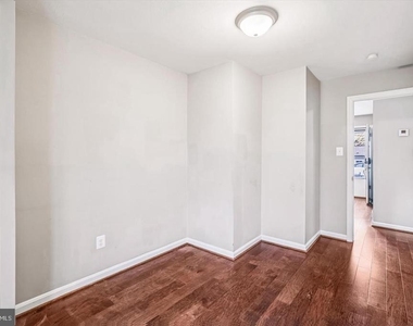 3720 Harmon Avenue - Photo Thumbnail 12