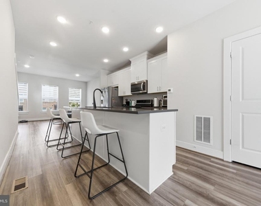 1211 Vermeer Avenue - Photo Thumbnail 9