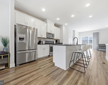 1211 Vermeer Avenue - Photo Thumbnail 11