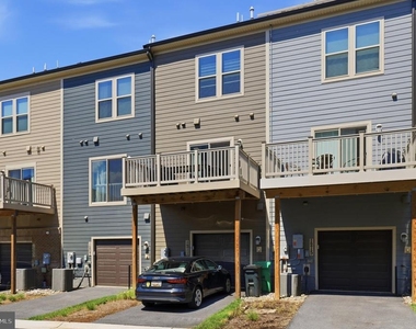 1211 Vermeer Avenue - Photo Thumbnail 41