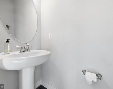 1211 Vermeer Avenue - Photo Thumbnail 15