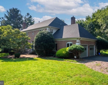 26 Holly Leaf Court - Photo Thumbnail 1