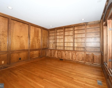 26 Holly Leaf Court - Photo Thumbnail 13