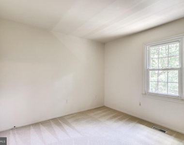 6 Rippling Brook Court - Photo Thumbnail 15