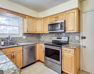 6 Rippling Brook Court - Photo Thumbnail 9