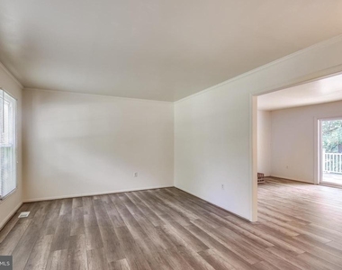 6 Rippling Brook Court - Photo Thumbnail 2