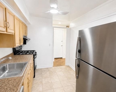 7521 Spring Lake Drive - Photo Thumbnail 3