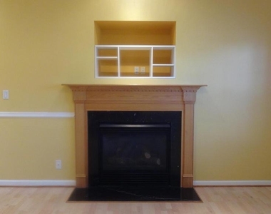 7532 Cove Point Way - Photo Thumbnail 6