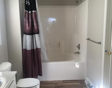 7532 Cove Point Way - Photo Thumbnail 18