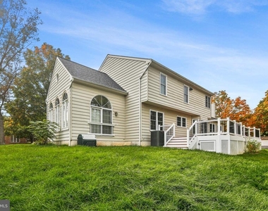 3109 Nestling Pine Court - Photo Thumbnail 41