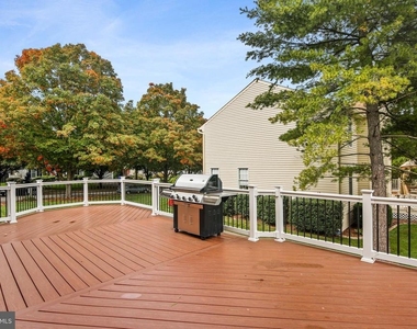 3109 Nestling Pine Court - Photo Thumbnail 38