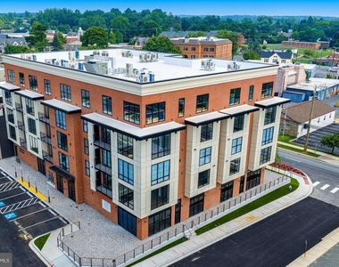 128 N Bond Street - Photo Thumbnail 9