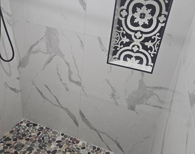 905 Woodbridge Court - Photo Thumbnail 17