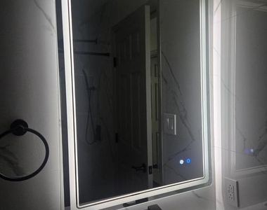 905 Woodbridge Court - Photo Thumbnail 12