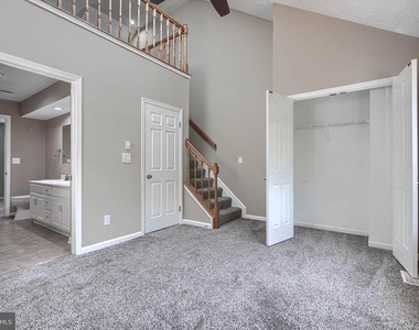 2332 Darby Court - Photo Thumbnail 9