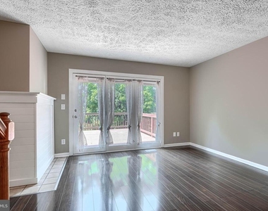 2332 Darby Court - Photo Thumbnail 5