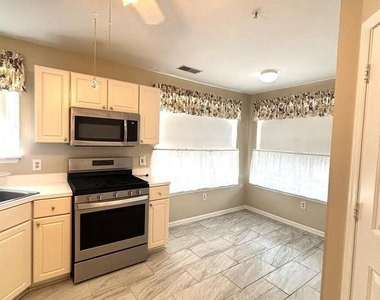 300 Tall Pines Court - Photo Thumbnail 12