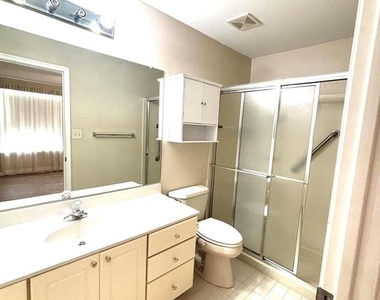 300 Tall Pines Court - Photo Thumbnail 21