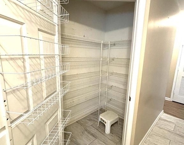 300 Tall Pines Court - Photo Thumbnail 15