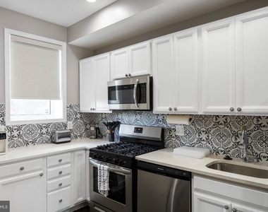 1745 E Oliver Street - Photo Thumbnail 12