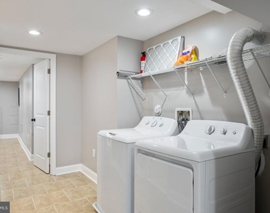 1745 E Oliver Street - Photo Thumbnail 27