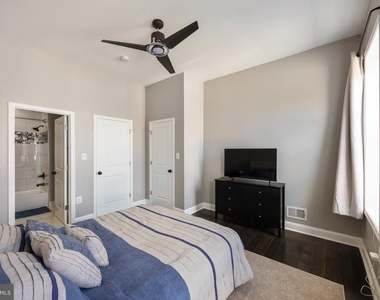 1745 E Oliver Street - Photo Thumbnail 18