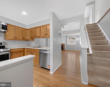 7648 Fairbanks Court - Photo Thumbnail 4