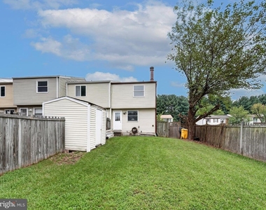 7648 Fairbanks Court - Photo Thumbnail 31