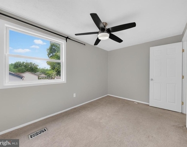7648 Fairbanks Court - Photo Thumbnail 17