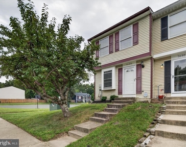 7648 Fairbanks Court - Photo Thumbnail 3