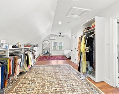 705 W 19th Street - Photo Thumbnail 22