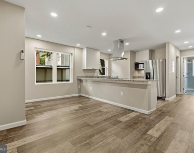 4117 Minnesota Avenue Ne - Photo Thumbnail 5