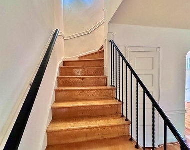 4422 Greenwich Parkway Nw - Photo Thumbnail 17