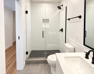 1500 Harry Thomas Way Ne - Photo Thumbnail 16