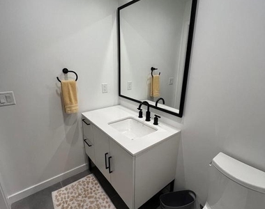 1500 Harry Thomas Way Ne - Photo Thumbnail 9