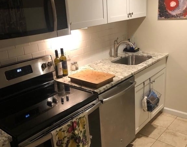 1817 Belmont Road Nw - Photo Thumbnail 8